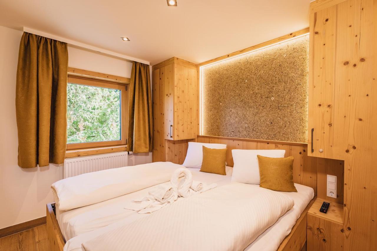 Panorama Hotel Guggenbichl - Inkl Sommerkarte, Einmaliger Eintritt Ins Tauern Spa & Bester Ausblick Ueber Kaprun Exterior foto